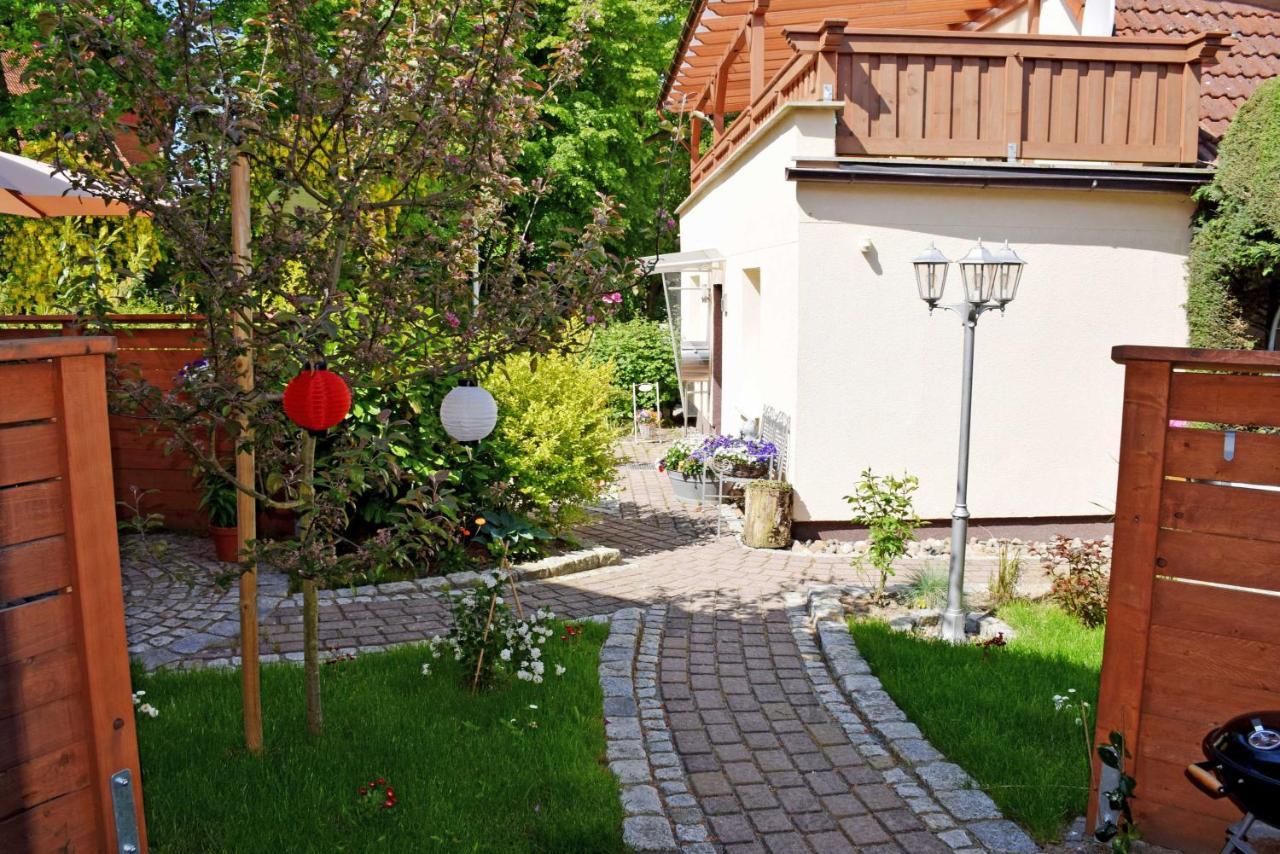 Ferienhaus Zum Hafen In Altefaehr المظهر الخارجي الصورة