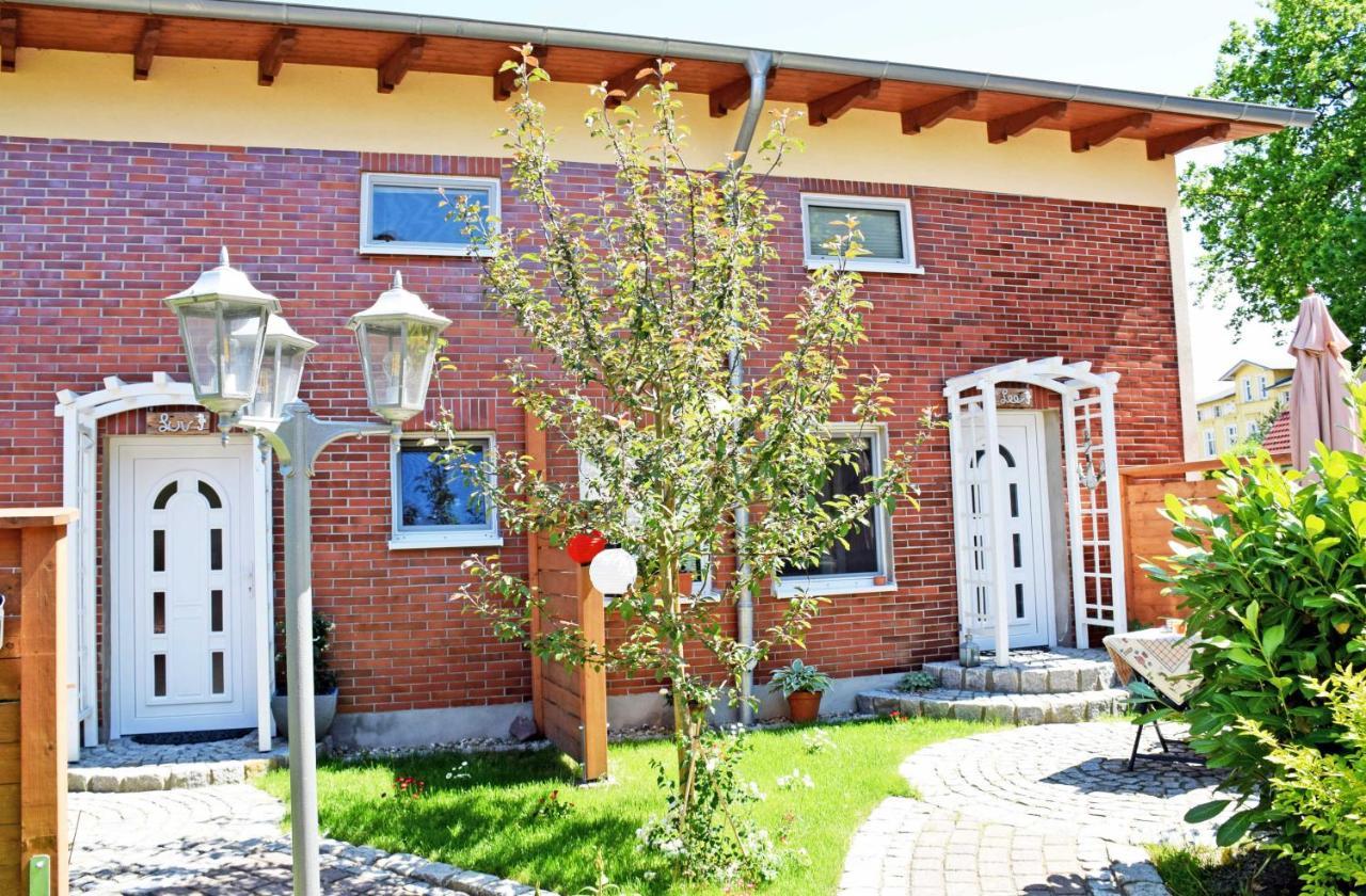 Ferienhaus Zum Hafen In Altefaehr المظهر الخارجي الصورة