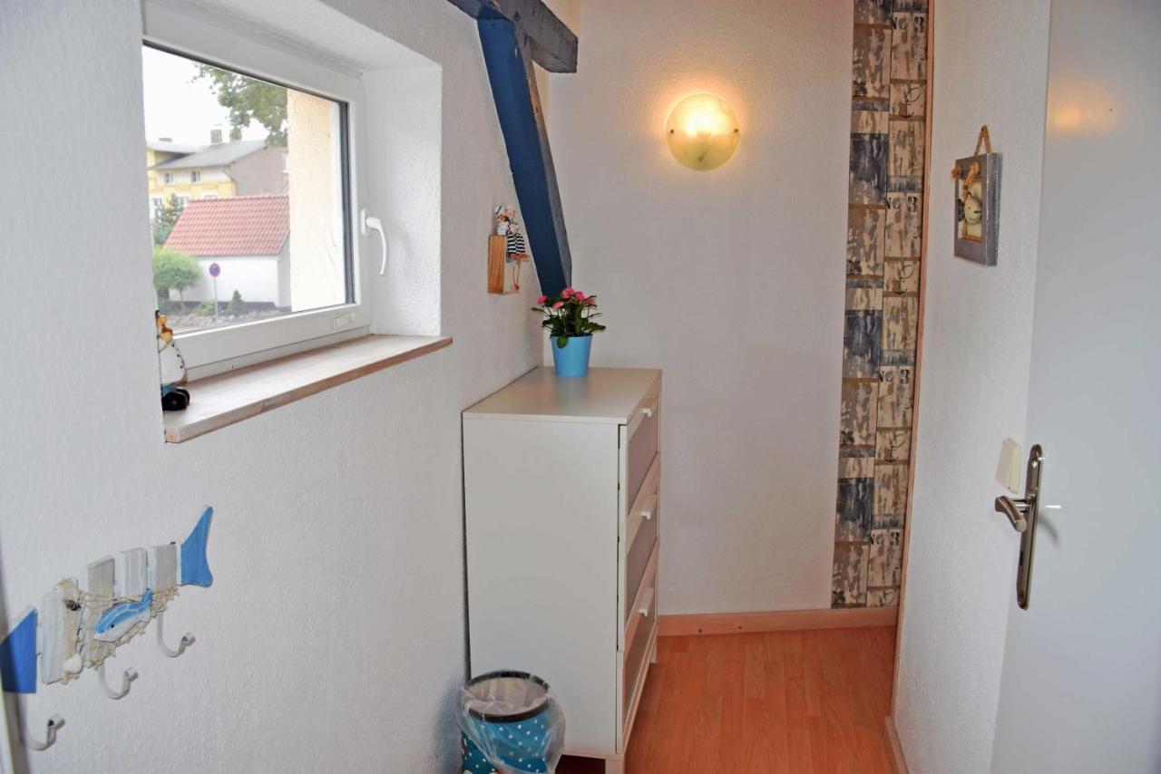 Ferienhaus Zum Hafen In Altefaehr المظهر الخارجي الصورة
