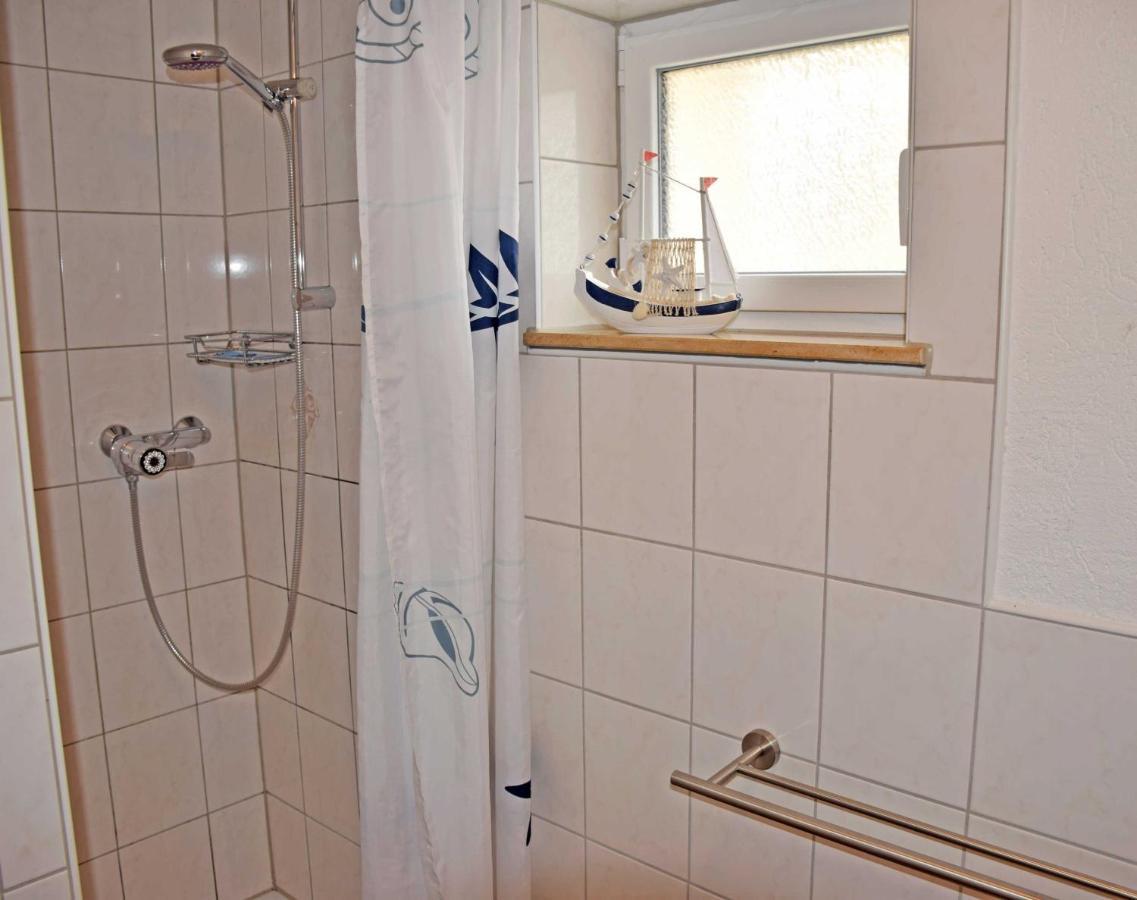 Ferienhaus Zum Hafen In Altefaehr المظهر الخارجي الصورة